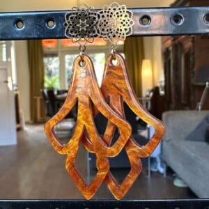 Lichtbruine bohemian hangers oorbellen