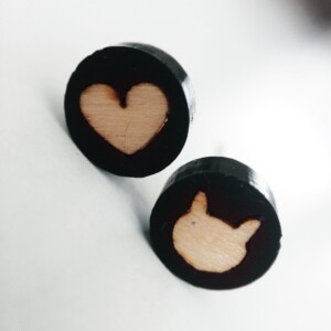 Alternative view of Ronde hartje en katten oorbellen <3