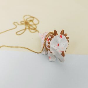 Arty tricratops toy ketting