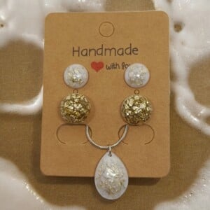 Glanzende  Oorbellen/kettingset met gebroken glas