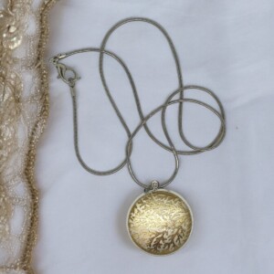 Ketting ronde hanger  met Gouden Takjesontwerp