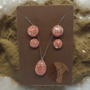 Glanzende  Oorbellen/kettingset met gebroken glas baby roze