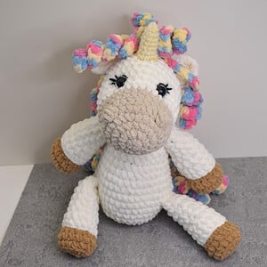 Luna: Zachte en magische vriendje gehaakte Unicorn/Eenhoorn knuffel