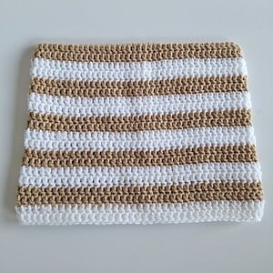 Gehaakte muts 'White & tan'