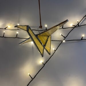 Glas-in-lood zonnevanger: Kraanvogel - oplage van 1000 unieke exemplaren²