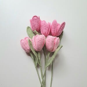 Gehaakt tulpen bloemen boeket