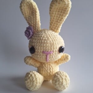 Gehaakte knuffel 'Yellow bunny'