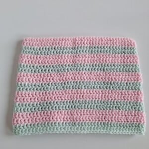Gehaakte muts 'Baby pink & mint'