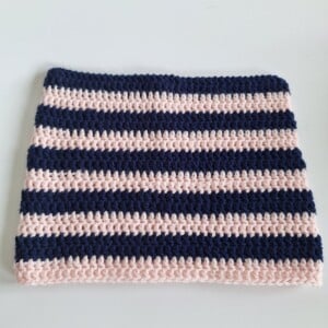 Gehaakte muts 'Navy & babypink'