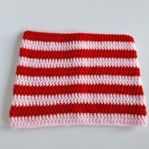 Gehaakte muts 'Red & baby pink'
