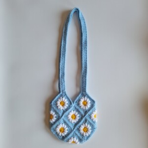 Gehaakte tas 'Baby blue daisy'
