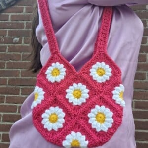 Gehaakte tas 'Fuchsia daisy'