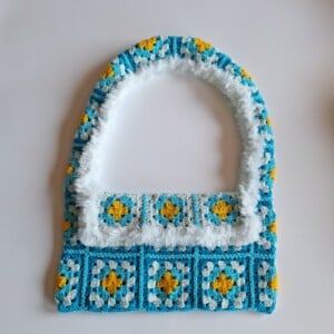 Gehaakte tas 'Furry & turquoise'