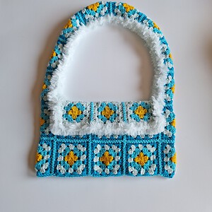 Gehaakte tas 'Furry & turquoise'