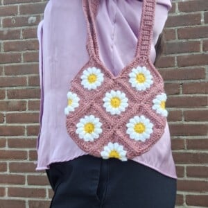 Gehaakte tas 'Mauve daisy'