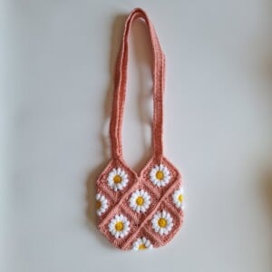 Gehaakte tas 'Pink daisy'