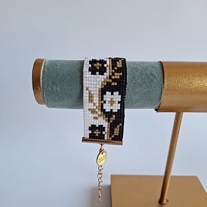 Geweven kralen armband 'Black & white cherry blossom'