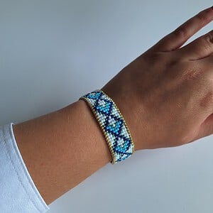 Geweven kralen armband 'Blue hourglass'