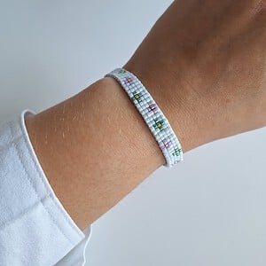 Geweven kralen armband 'Purple & lilac flowers'