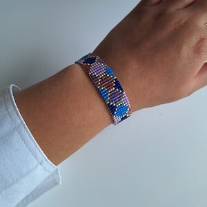 Geweven kralen armband 'Purple hexagon'
