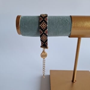 Geweven kralen armband 'Xoxo black & burgundy'