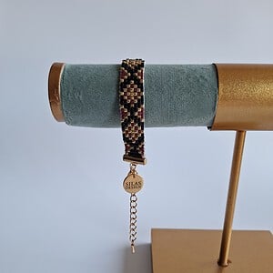 Geweven kralen armband 'Xoxo black & burgundy'