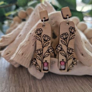 Oorbellen met bloemmotief met een spark of pink