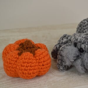 Zachte Spider-Spin knuffel: gehaakte velvet knuffels voor Halloween en spinnenliefhebbers,