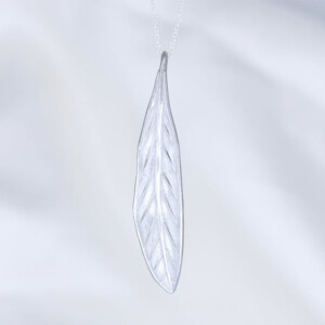 Whisper silver