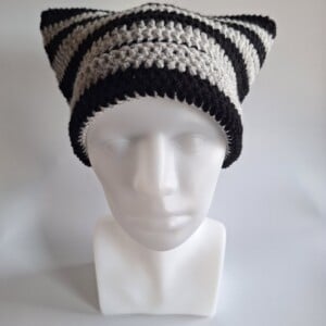 Gehaakte muts 'Black & light grey'