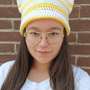 Gehaakte muts 'Yellow & white'