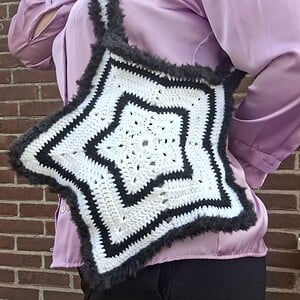 Gehaakte tas 'Black & white star'