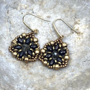 Oorbellen | Miyuki Beads geregen oorbellen | Bruin - Bronskleurig of Wit -Zilverkleurig