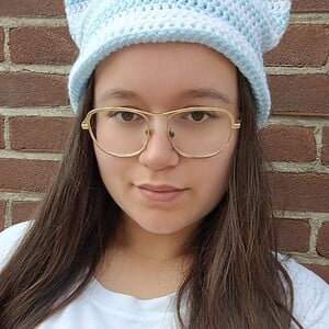 gehaakte muts 'Baby blue & white'