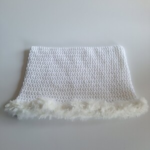 Gehaakte muts met imitatiebont 'Basic white'
