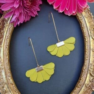 Daisy Petal Earrings - Olive Green