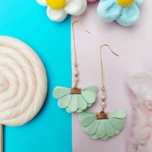 Daisy Petal Earrings - Pastel Green