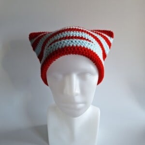 Gehaakte muts 'Baby blue & red'