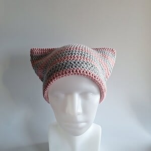 Gehaakte muts 'Light grey & light pink'