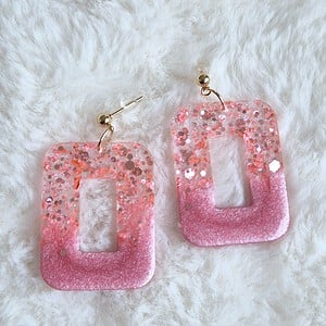 Gouden Roze resin vierkante oorbellen