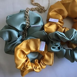 Satijnen scrunchie elastiek