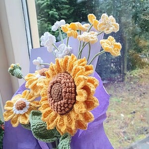 gehaakte zonnebloemen boeket