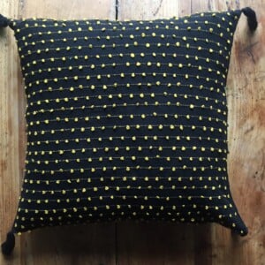 Mexicaanse handgemaakt kussenhoezen, zwart / ocre, regio Chiapas, gemaakt op een weefgetouw, mexicaanse textiel, mexicaanse decoratie, mexicaans ontwerp.