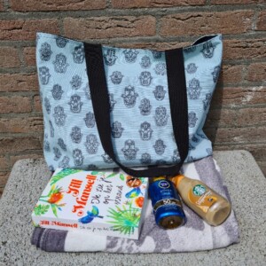 Dubbelzijdige Strandtas – Handgemaakt & Uniek met hamsa handen print