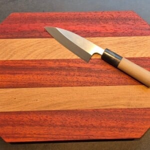 Handgemaakte houten serveerplank 29x23x2,5cm