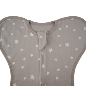 Honeybears Inbakerslaapzak – Slaapzak baby – Inbakerdoek baby - Swaddle up – Lichtgrijs met witte sterretjes – 0 tot 3 maanden - 60 cm - TOG 1.0