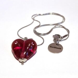 Ketting glaskraal hartje roze-rood met zirconia's