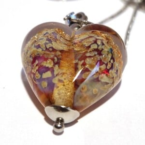 Ketting glaskraal hartje roze met multicolor roze met goud