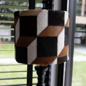 Laura koeienhuid lampenkap patchwork - echt leer - zwart, bruin, wit - Ø30x26cm