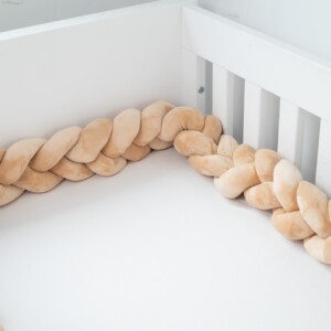 Honeybears Gevlochten Baby Bedbumper – Boxomrander baby – Hoofdbeschermer - Parkomrander - Bedrand - Bedomrander - Bed bumper ledikant - Jongens/Meisjes – 3 meter – Bruin
